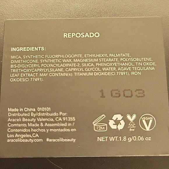 Araceli Tequila Highlighter Compact 0.06 oz - Picture 4 of 4